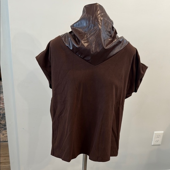SHEIN Brown Hoodie Sweatshirt with Cozy Fit - Picture 1 of 9